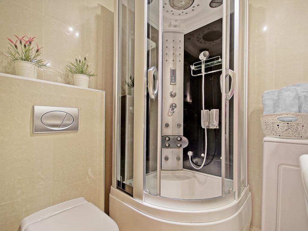 Apartament Kameralny V Gdańsk Rum bild